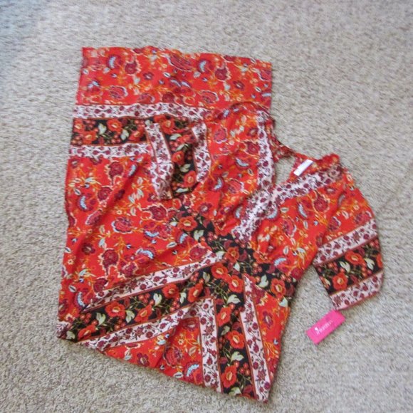 NWT Xhilaration XS Red Black Floral Maxi Chiffon Dress Open Back Side Slits - Picture 1 of 3